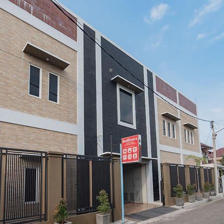 Reddoorz Plus Syariah @ Tuparev Cirebon 3 Exterior photo
