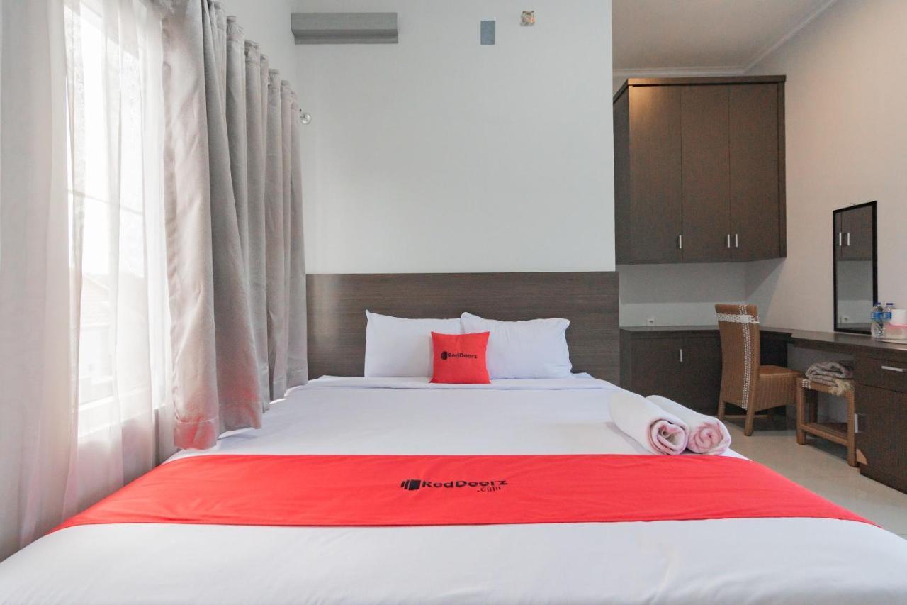 Reddoorz Plus Syariah @ Tuparev Cirebon 3 Exterior photo